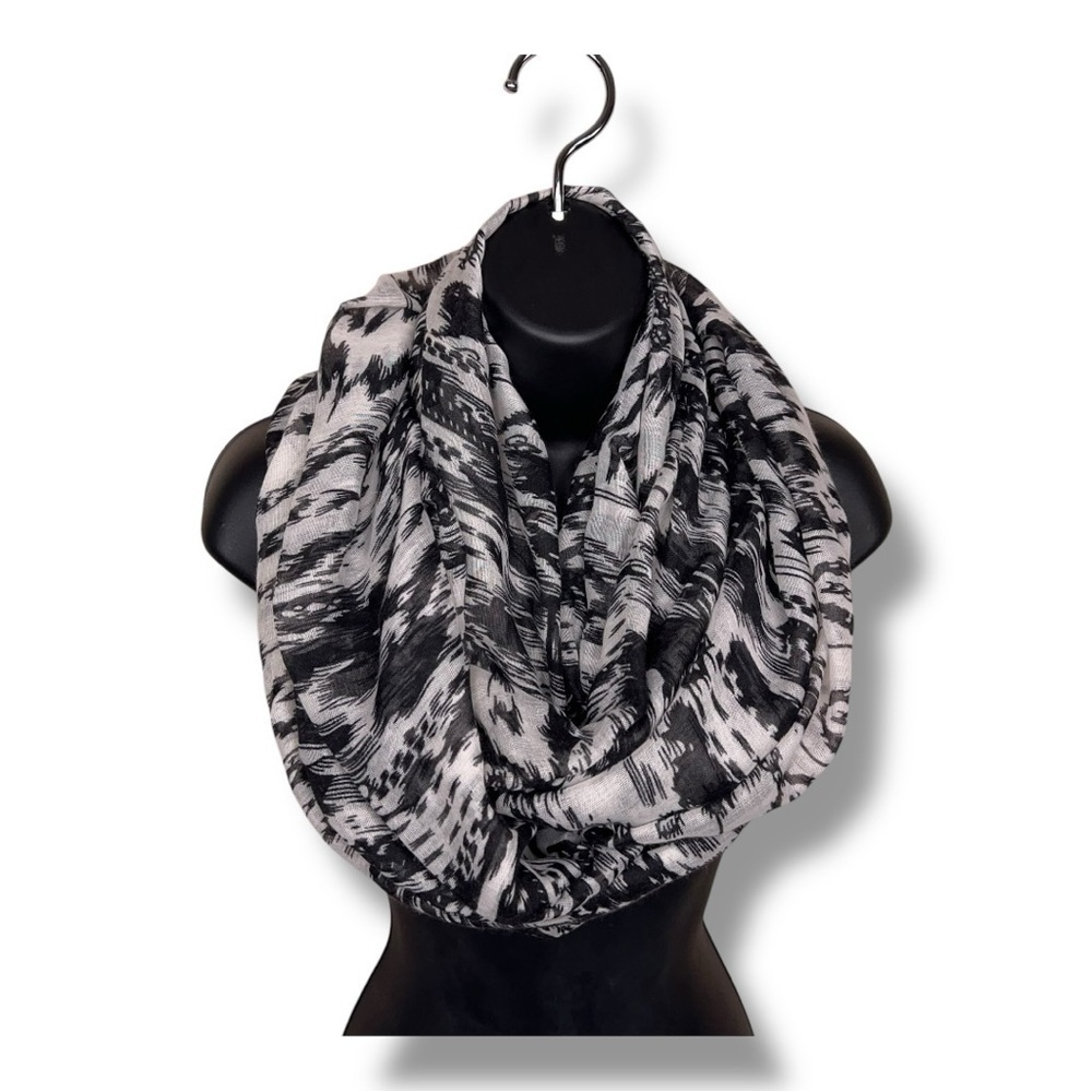 Black White Tickled Pink Brand Scarf Womens Geometric Print Boho Bohemian